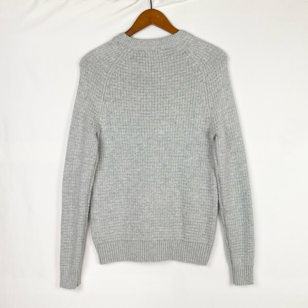Banana Republic Men’s Cozy Textured Sweater Medium Gray Straight Hem‎ Size Large - Picture 3 of 6